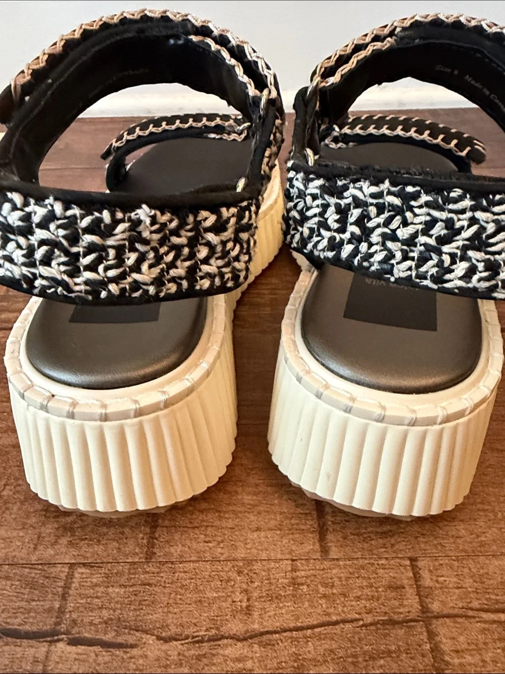 Dolce Vita Debra black and white Nuback platform sandals | NIB | Sz 8